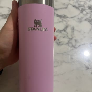Stanley Termosunun Kapağı Sızdırıyor, Kayıt Sistemde Görünmüyor