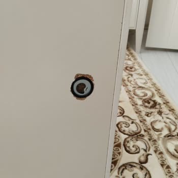 Kırık Parçalar Ve Ayna Değişiminde Uzayan Bekleme Süreci