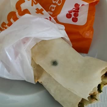Küflü Lavaş Teslimatı Ve Migros Yemek’ten İade Reddi