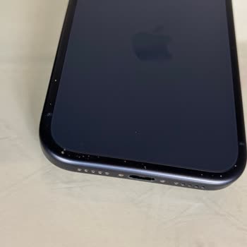 Media Markt'tan Aldığım İPhone 17 Pro'da Renk Atma, Garanti Kapsamında Değişim Talebi