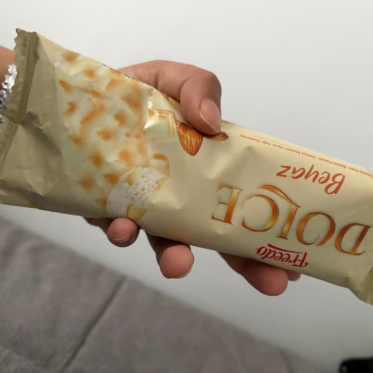 Dolce Beyaz Dondurma Erimiş, Yarı Boş Ve Lezzetsiz Satıldı