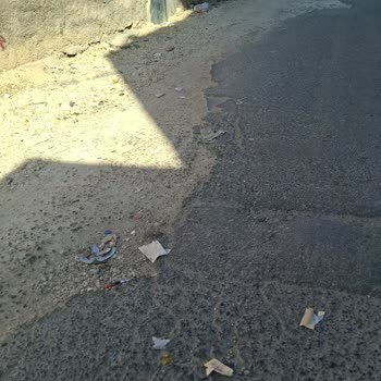 Karşıyaka Mahallesi Çukurlu Sokaklar İçin Acil Asfalt Talebi