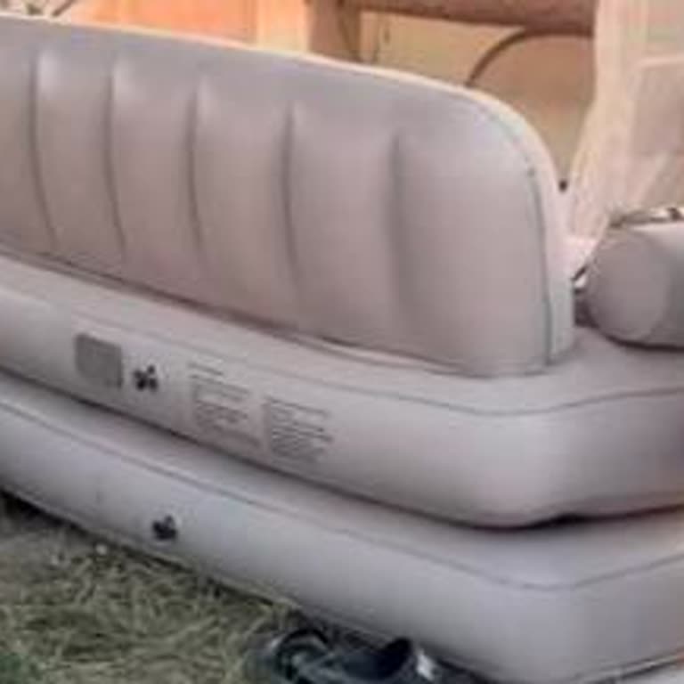 Şişme Koltukta Kalıcı Bozulma, Firma İletişimsizliği Ve Ücret İadesi Talebi