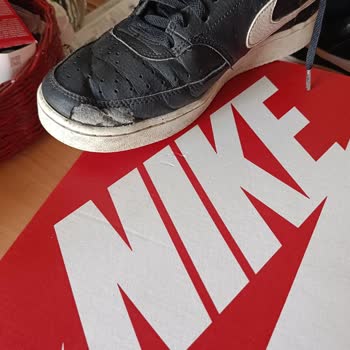 Nike Ayakkabısında 15 Gün İçinde Deri Soyulması Ve Garanti Reddi