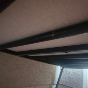 Eksik Parçalı Balkon Oturma Grubu Ve Halıcı'dan Cevapsız Güvenlik Sorunu