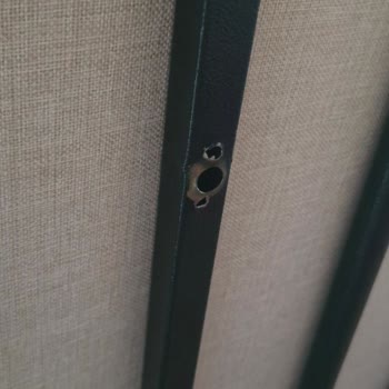 Eksik Parçalı Balkon Oturma Grubu Ve Halıcı'dan Cevapsız Güvenlik Sorunu