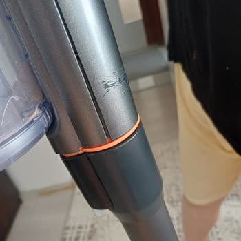 Philips 8054 Dikey Süpürge Bağlantı Noktasında Kırılma Ve Ücretsiz Onarım Talebi