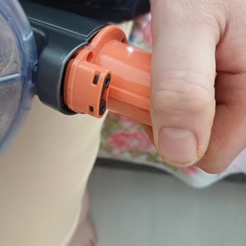 Philips 8054 Dikey Süpürge Bağlantı Noktasında Kırılma Ve Ücretsiz Onarım Talebi
