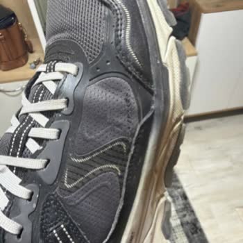 Skechers Ayakkabısında Açılma Ve Deformasyon: Üretim Hatası İddiası Ve Değişim Talebi