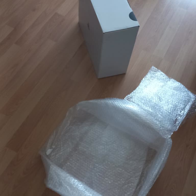 Dış Kutu Olmadan, Yanlış Renkli Kontrolör Ve Kirli Ambalaj