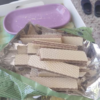 Migros Karabağlar Şubesinde Küflü Ve Bozulmuş Gofret Şikayeti