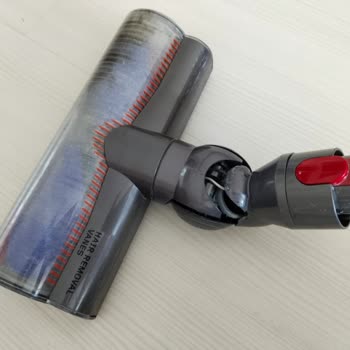 Dyson V11 Süpürge Başlığı Parçası Garantili Olmasına Rağmen Kırıldı