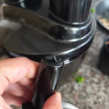 Schafer Blender Bıçağı 2 Ayda Kırıldı: Ücretsiz Garanti Değişimi Talebi