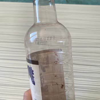 Fıçı Üzüm Sirkesinde Sirke Anası Ve Aşırı Kötü Koku