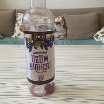 Fıçı Üzüm Sirkesinde Sirke Anası Ve Aşırı Kötü Koku