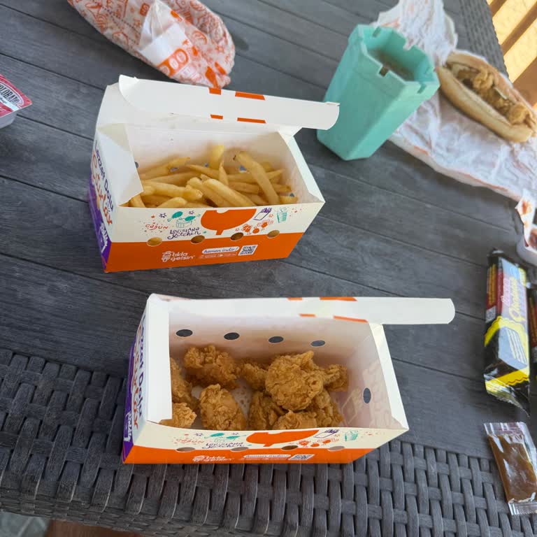Büyük Menü Ücreti Ödeyen Müşteriye Standart Paket Gönderildi