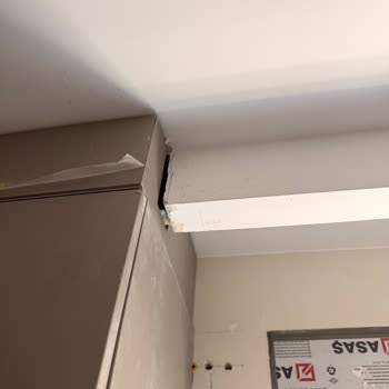 Teslim Tarihi Aşan Ve Evde Zarar Bırakan Firmaya Şikayet