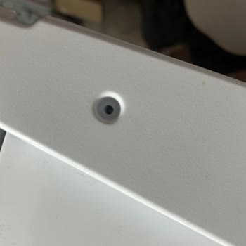 Beko Buzdolabı Kapak Hasarı Ve Özensiz Kurulum Şikayeti