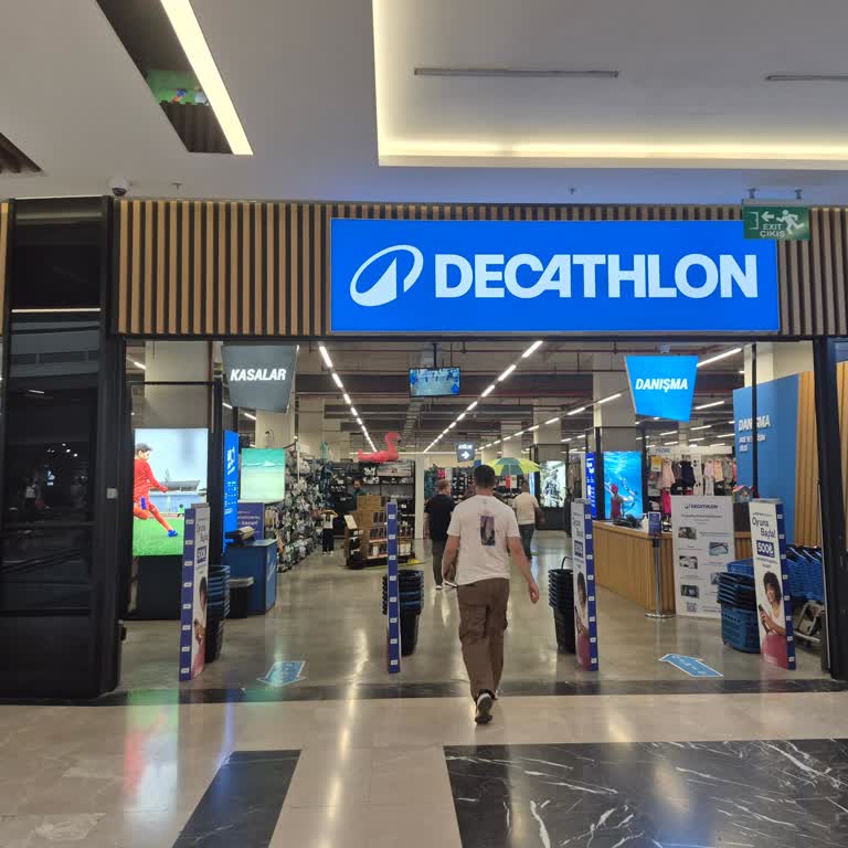 Decathlon Mağazasında 18 Yaş Altı Müşteriye Yaş Kontrolü Ve Saygısız Yaklaşım
