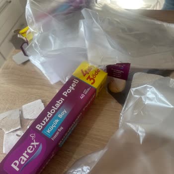 Parex Buzdolabı Poşetlerinde Delik Olması Nedeniyle Kullanılamaz Durumda