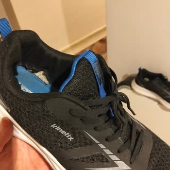 FLO Outlet'ta Garanti Kapsamındaki Ayakkabının Dikiş Sorunu Kullanıcı Hatası Olarak Reddedildi