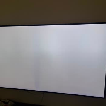 Samsung TV'de Tekrarlanan LED Aşırı Isınma Arızası Ve Değişim Talebi