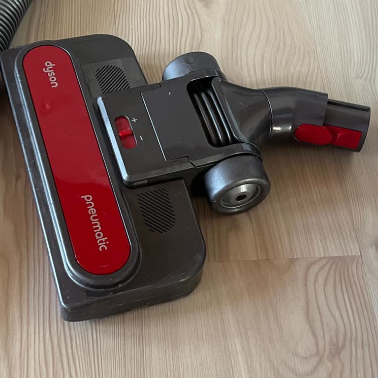 Uç Parçasının Arızası Süpürgeyi İşlevsiz Bırakıyor, Dyson Çözüm Sunmuyor