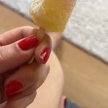Algida Max Gökkuşağı Dondurmasında Kıl Ve Tüy İzleri Sorunu