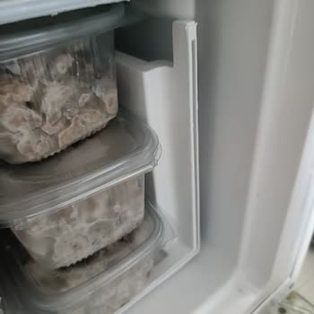 Beko Buzdolabı Kapaklarındaki Plastik Malzemenin Çatlayıp Kırılması