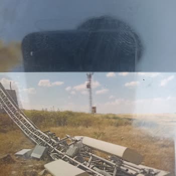Şanlıurfa Ceylanpınar’da Vodafone Şebeke Direği Çöktü, Hizmet Yok