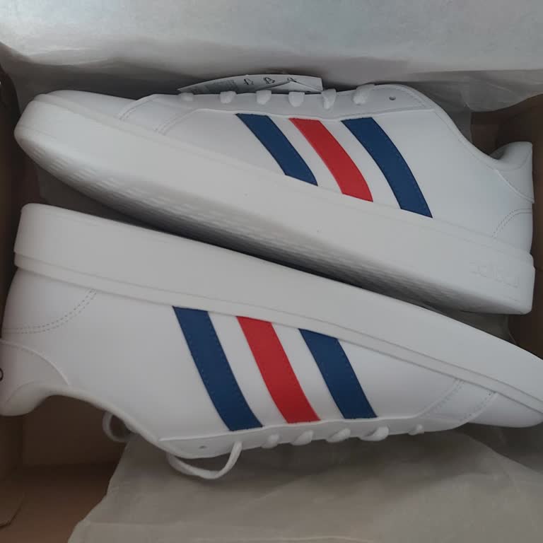 Doğrulama Sonrası Yanlış Adidas Ayakkabısı Gönderimi Ve Garanti Reddi