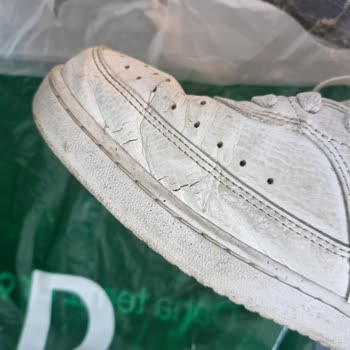 Bursa Deichmann Mağazasından Alınan Nike Ayakkabısının Üst Yırtılması Ve Garanti Reddi