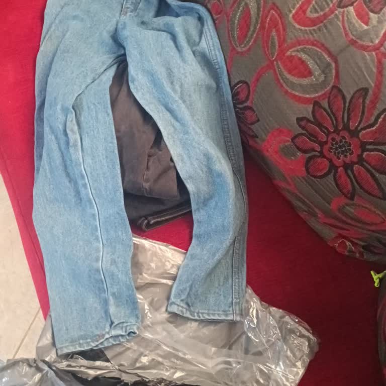 Kullanılmış Çocuk Kot Pantolonu Yanlış Gönderildi, İade Ve Tam Geri Ödeme Talebi