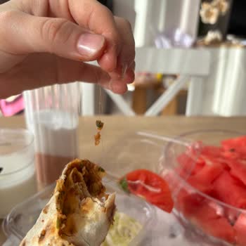 Lahpimadecun Lahmacundan Saç Çıktı!