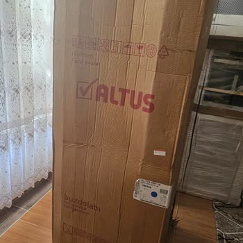 Arızalı Derin Dondurucu Ve Uzun Çözüm Bekleyişiyle Yenisiyle Değişim Talebi