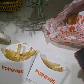 Kumluca Popeyes Siparişinde Saç Ve Soğuk Patates Sorunu