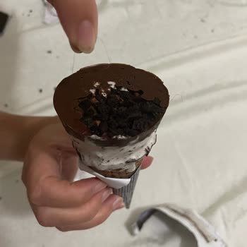 Cornetto Oreo Dondurmasında Saç Çıktı Hijyen İhlali