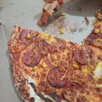 Yanık Ve Aşırı Salçalı Süperix Pizzalar İçin Yeniden Gönderim Talebi