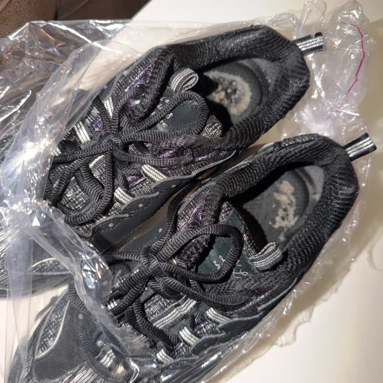 Terracity AVM Skechers Ayakkabısının Tabanı 3 Ayda İçeri Çöküyor