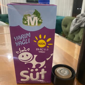 Migros Süt Ürününde Sinek Bulunması Hijyen Sorunu