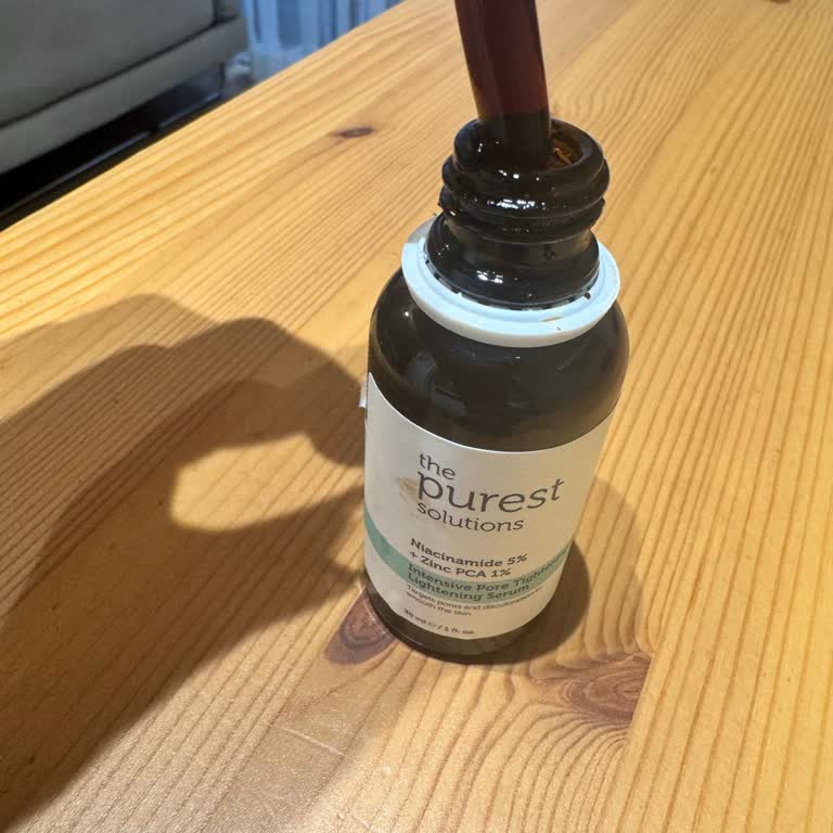 Gratis’ten Süresi Geçmiş Ve Tarihsiz Niacinamide Ürünü Cilt Yanmasına Neden Oluyor