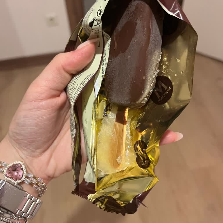 Magnum Dondurma Paketi Buzlu Ve Bozulmuş Çıktı, Sağlık Endişesi Ve İade Talebi
