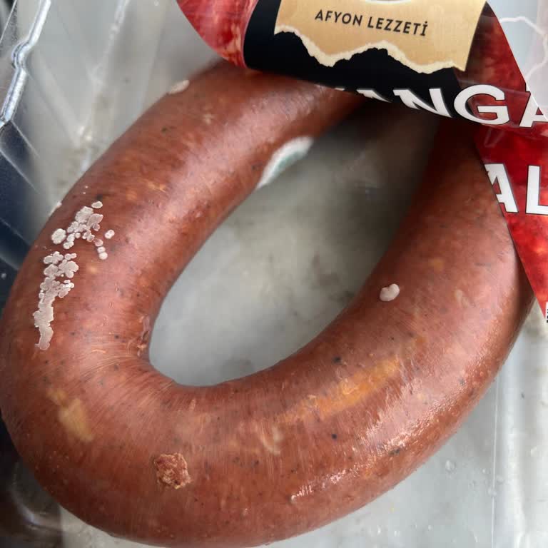 Bursa Onur Market’te Küflü Sucuk Ve Sağlık Riski, Ücret İadesi Talebi