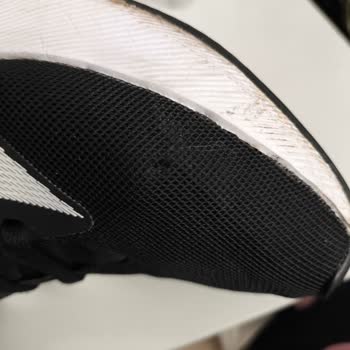 Adidas Ayakkabıda Kısa Sürede Açılma Ve İade Talebi