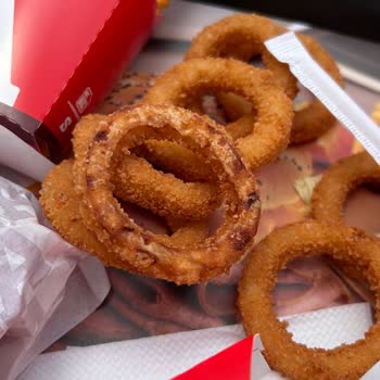 Arby's Arbys Şubesinde Müdürün Zorlamasıyla Bozuk Soğan Halkası Ve Bayat Ürün Satışı