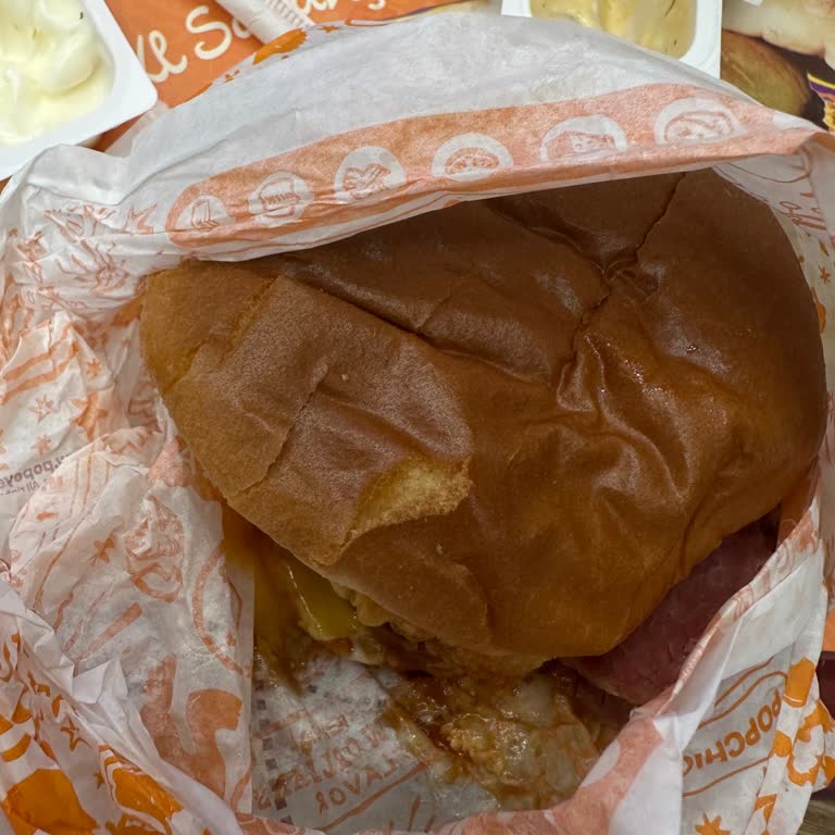 Popeyes Çankaya Karanfil Şubesinde Donuk Tavuk, Aşırı Isıtma Ve Saygısız Personel, İade Talebi