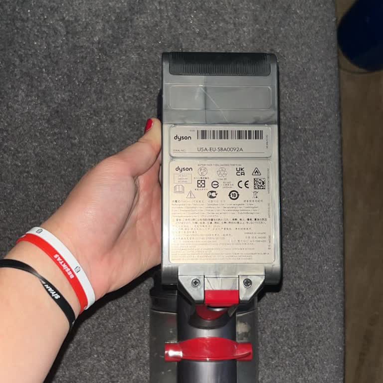 Dyson V12 Süpürgenin Aniden Çalışmaz Hale Gelmesi Ve Ücretsiz Onarım İsteği