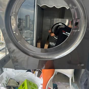 Hasarlı Ön Panel Ve Tekrarlanan Servis Hataları Nedeniyle LG Washtower Değişim Talebi
