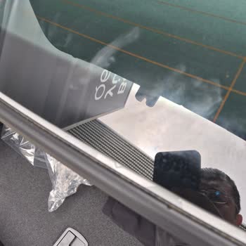 Arka Camda Çizik Bulunan Sıfır Audi A3 Tesliminde Çözüm Talebi