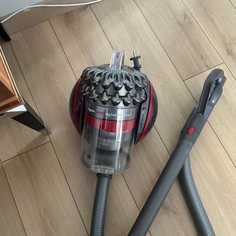 Dyson Süpürgenin Çekim Gücünün Yetersizliği Ve Temizlik Performansı Sorunu